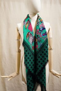 AFRICA-WOOL&SILK-GREEN-POSE 3