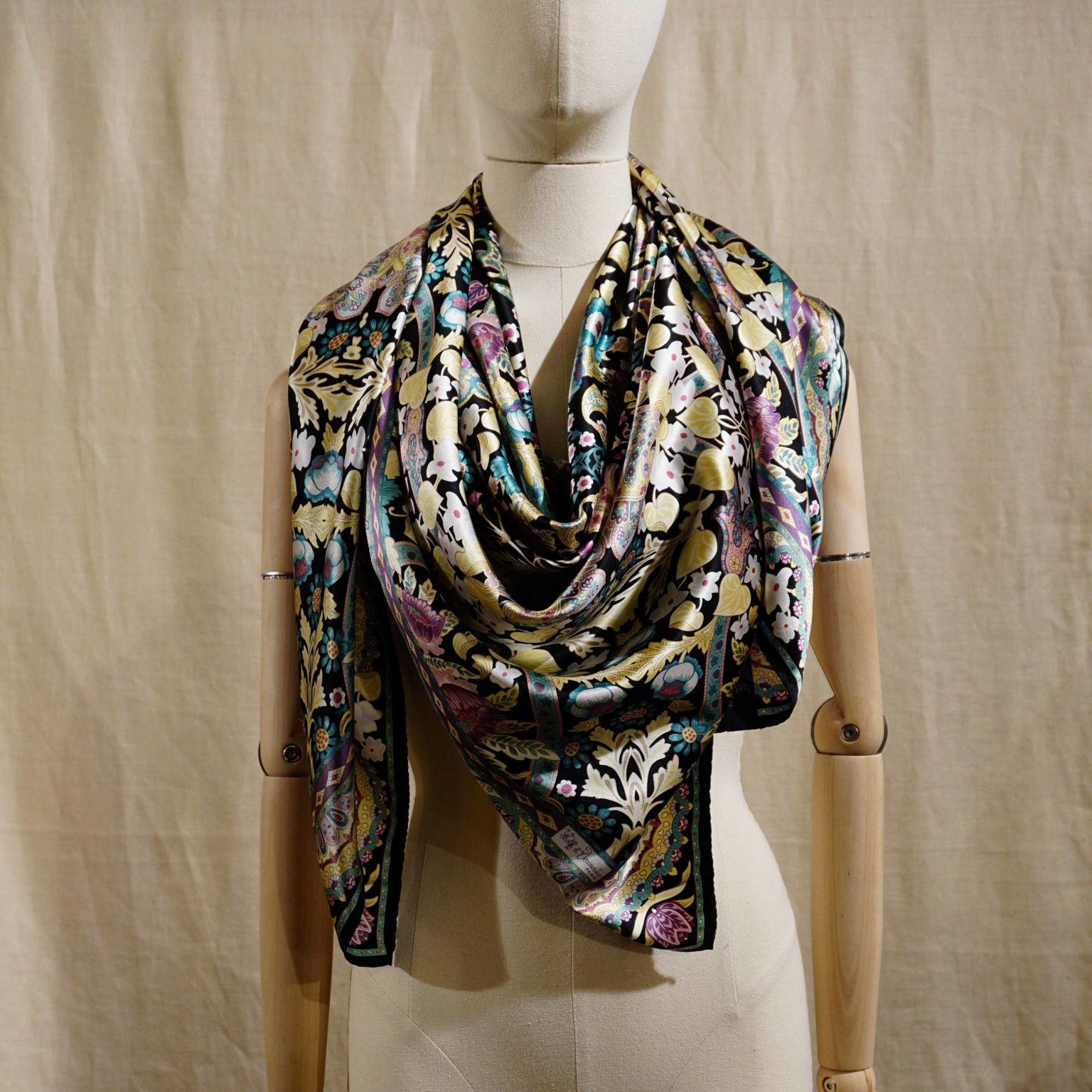 New Liberty silk satin Black Wolff et Descourtis